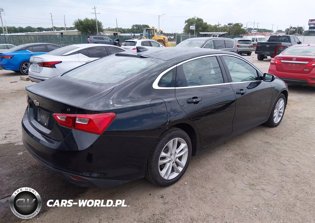 2016 Chevrolet Malibu 1Lt VIN:1G1ZE5ST1GF302393 - 4