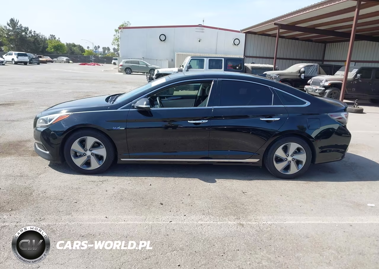 2016 Hyundai Sonata Hybrid Limited VIN:KMHE34L1XGA028185 - 14