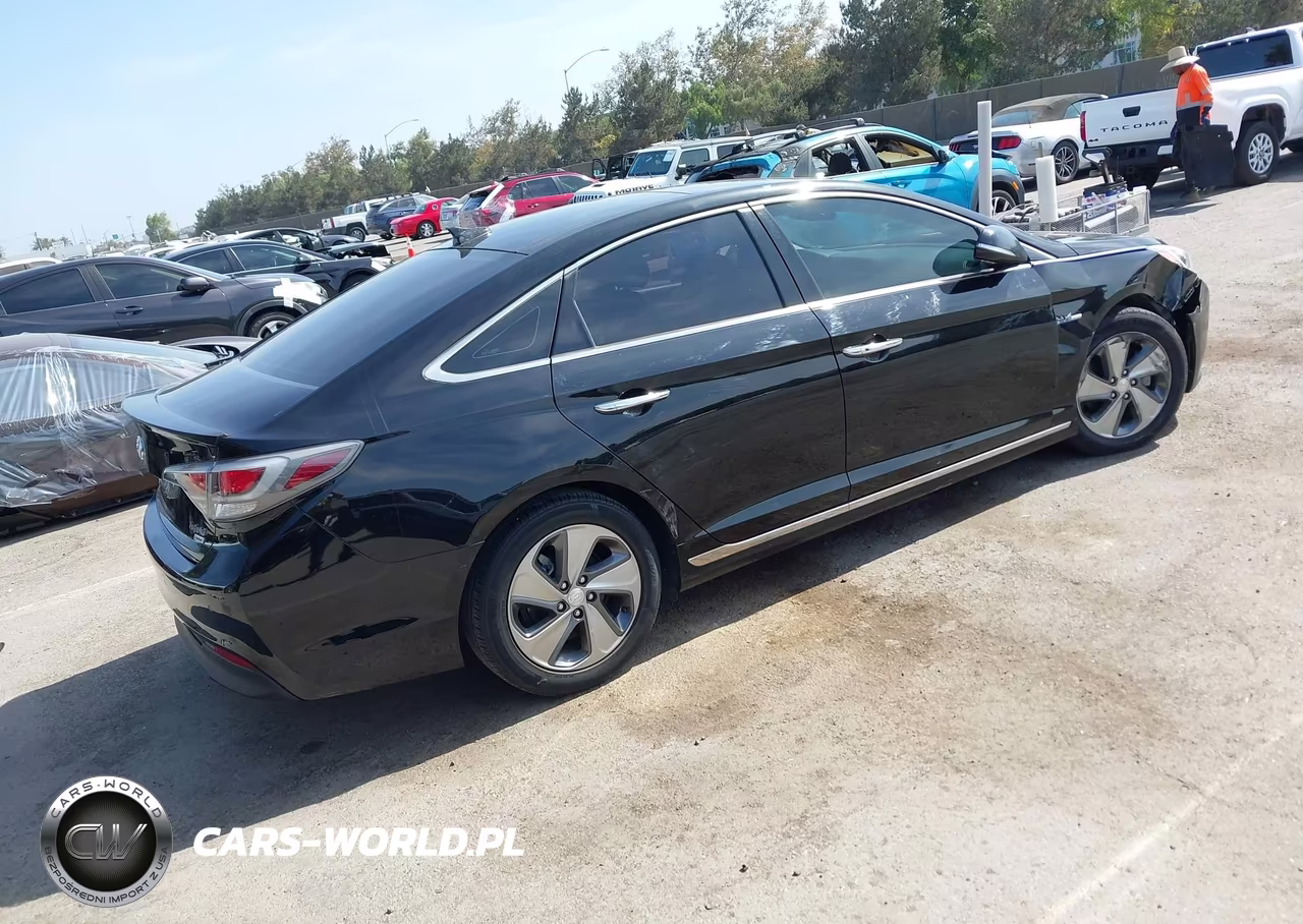 2016 Hyundai Sonata Hybrid Limited VIN:KMHE34L1XGA028185 - 4