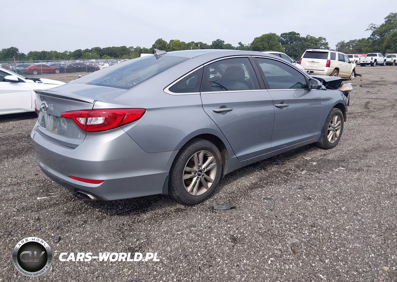 2015 Hyundai Sonata Se VIN:5NPE24AF4FH235345 - 4