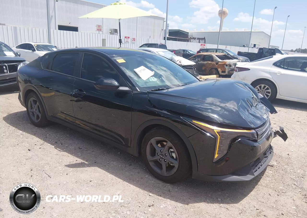 2025 Kia K4 Lxs VIN:3KPFT4DE9SE232055 - 1