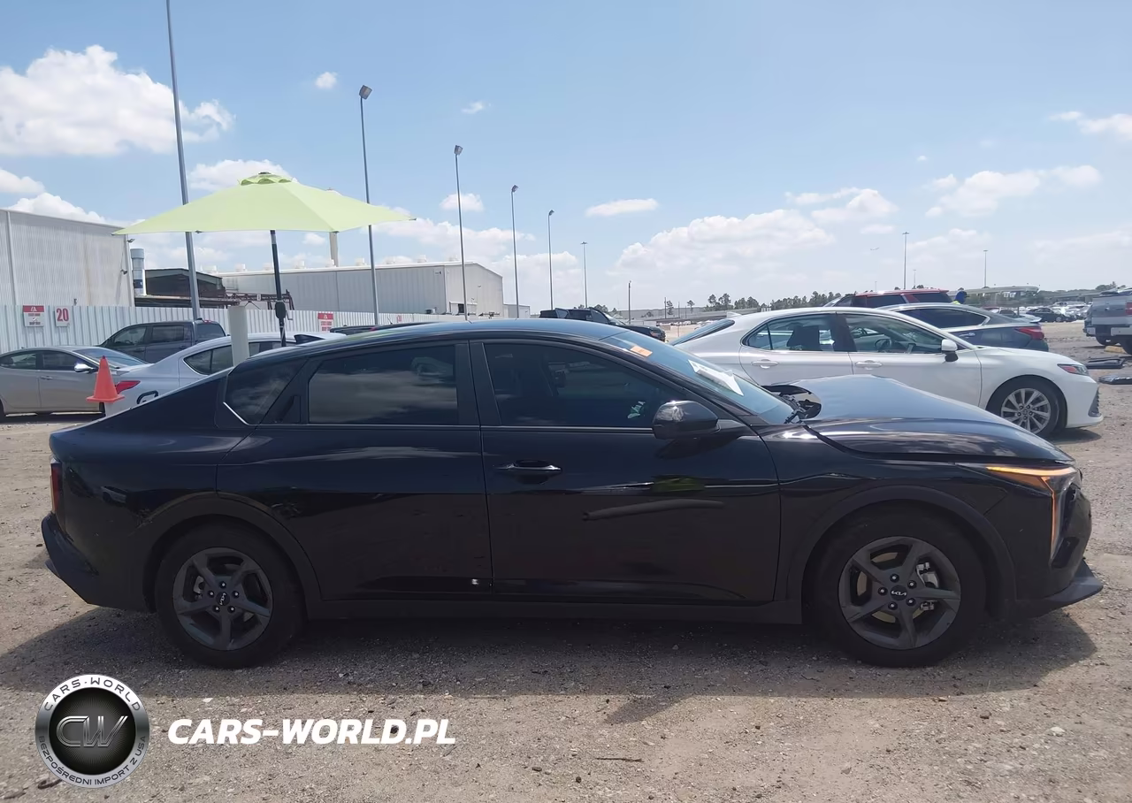 2025 Kia K4 Lxs VIN:3KPFT4DE9SE232055 - 13