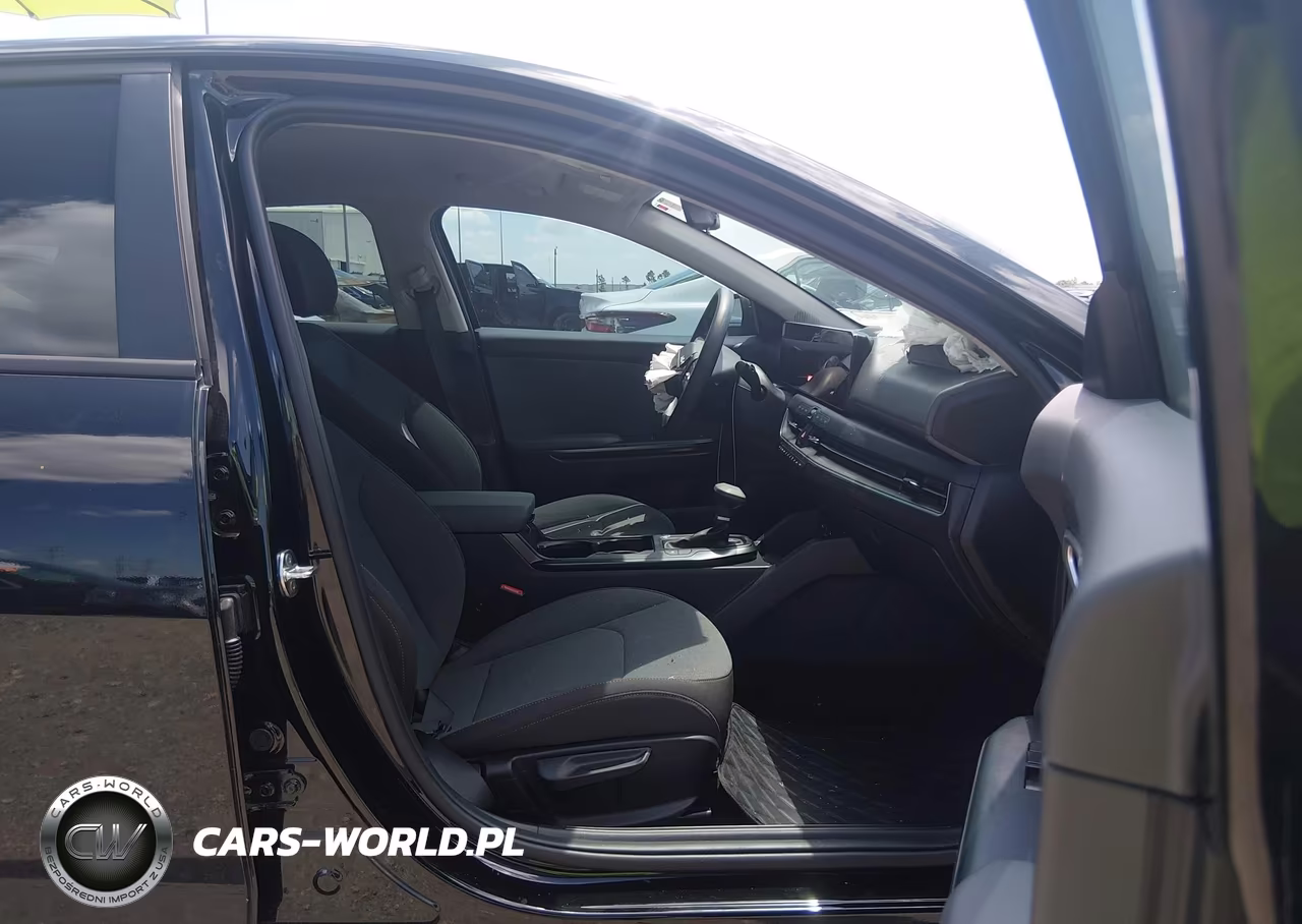 2025 Kia K4 Lxs VIN:3KPFT4DE9SE232055 - 5