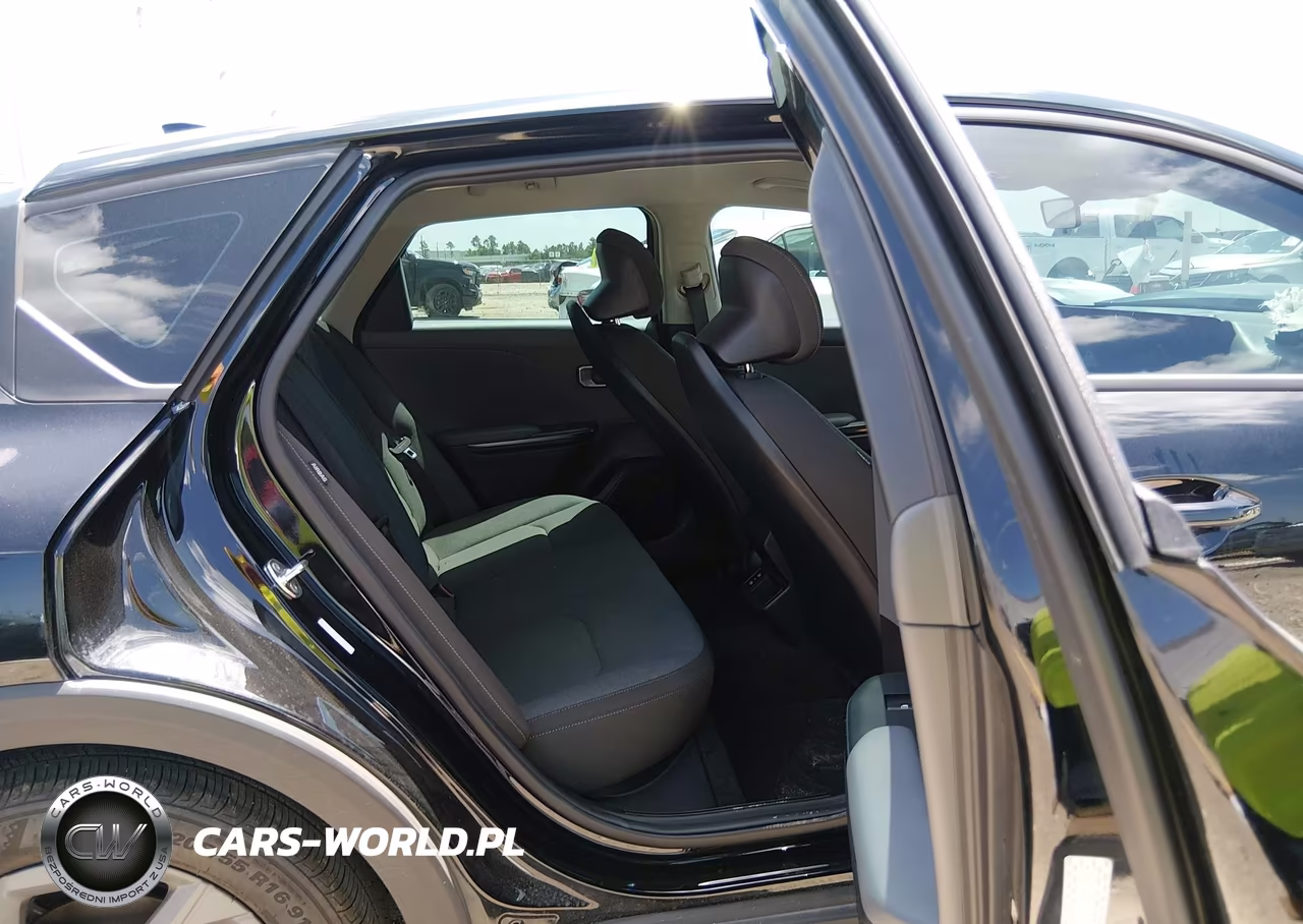 2025 Kia K4 Lxs VIN:3KPFT4DE9SE232055 - 8