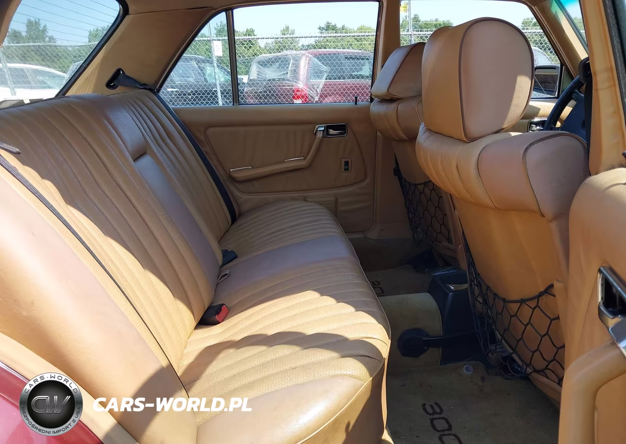 1985 Mercedes-Benz 300 Dt VIN:WDBAB33C3FA227514 - 8