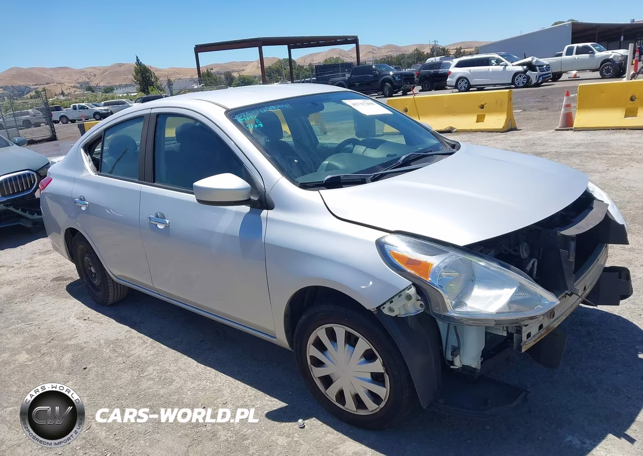 2018 Nissan Versa 1.6 Sv VIN:3N1CN7AP3JL810815 - 1