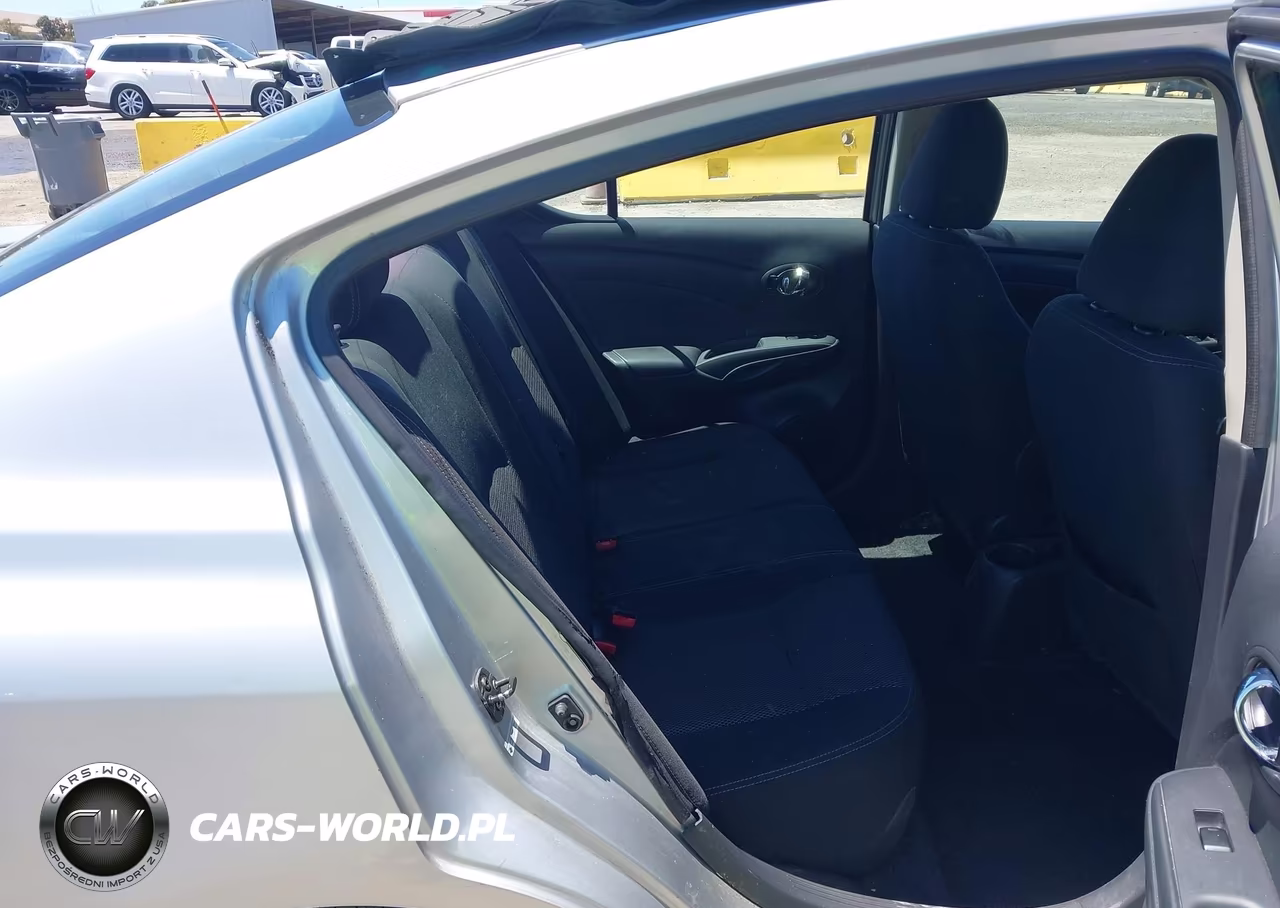 2018 Nissan Versa 1.6 Sv VIN:3N1CN7AP3JL810815 - 8