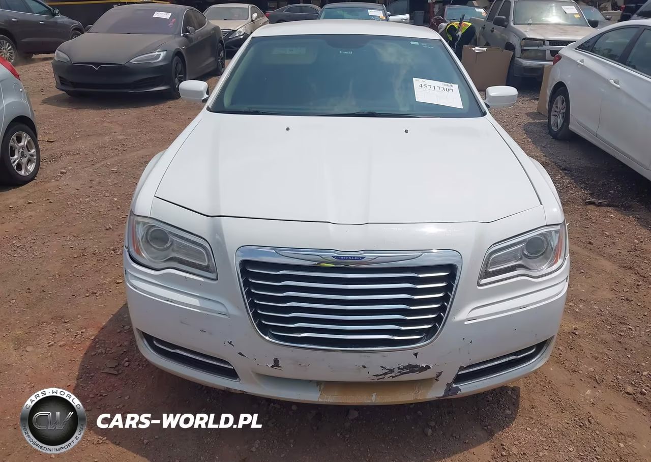 2012 Chrysler 300 VIN:2C3CCAAG7CH138306 - 6