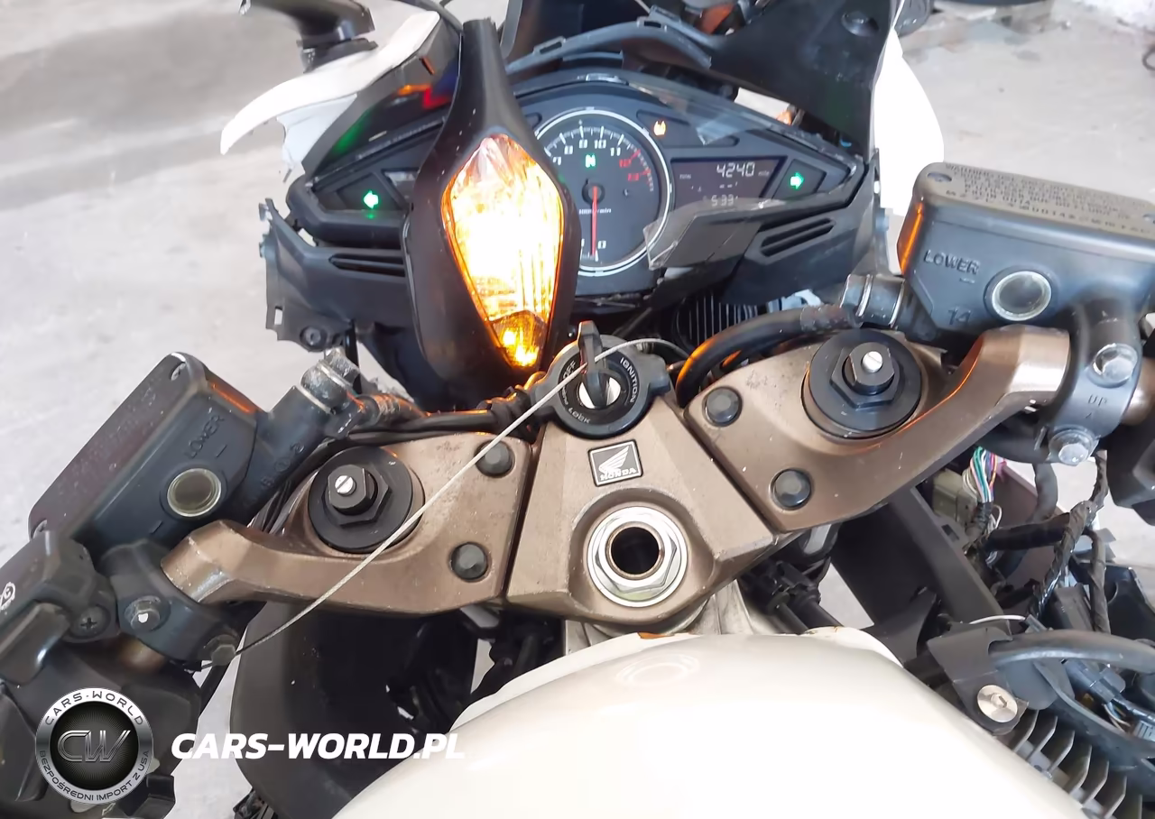 2015 Honda Vfr800 F VIN:JH2RC7958FK100258 - 11