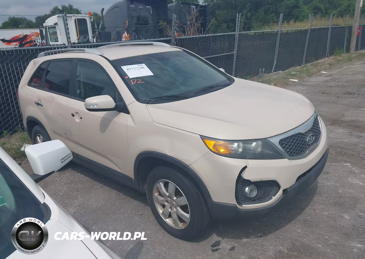 2011 Kia Sorento Lx VIN:5XYKT3A10BG103831 - 1