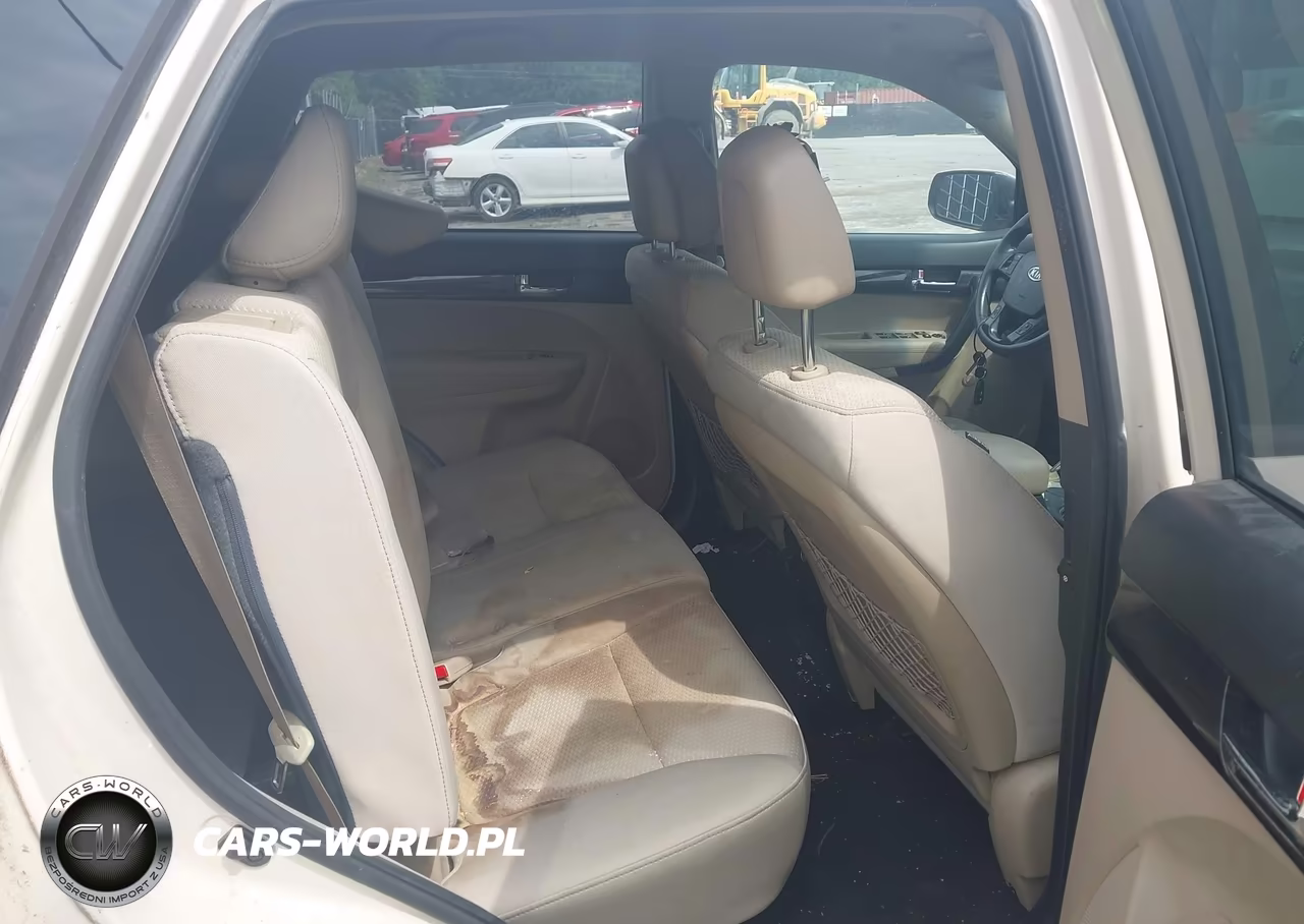 2011 Kia Sorento Lx VIN:5XYKT3A10BG103831 - 8
