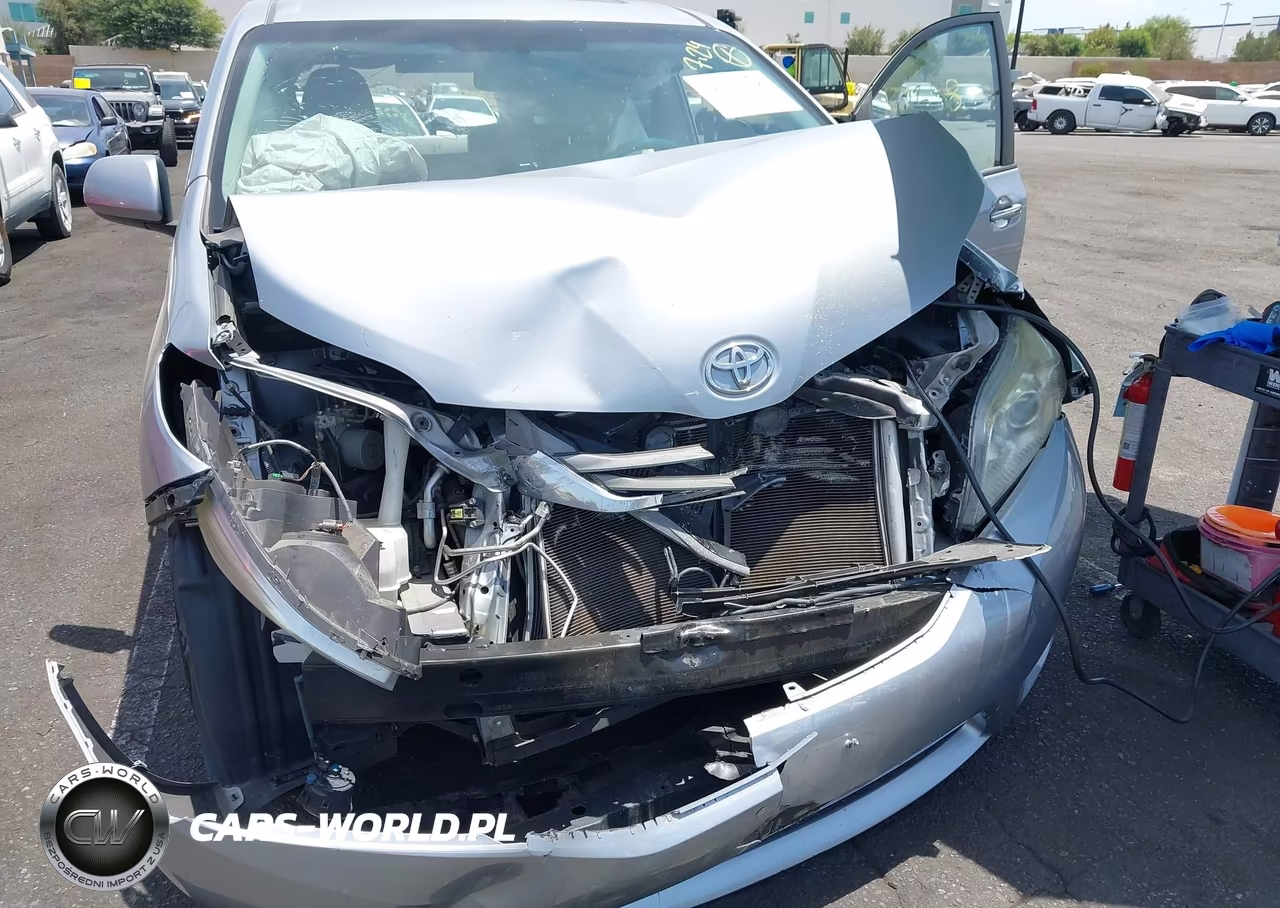 2013 Toyota Sienna Xle V6 8 Passenger VIN:5TDYK3DC3DS367013 - 17