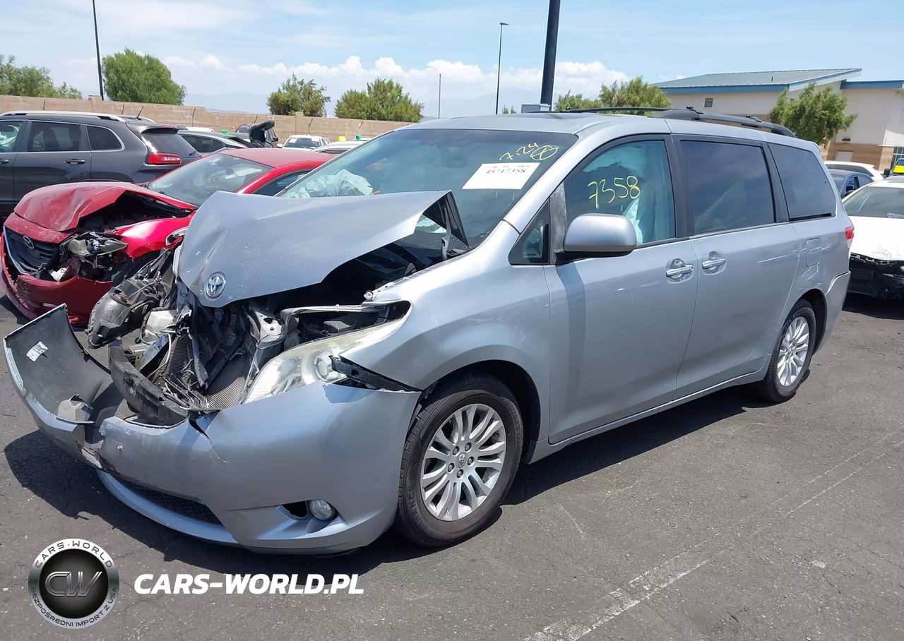 2013 Toyota Sienna Xle V6 8 Passenger VIN:5TDYK3DC3DS367013 - 2