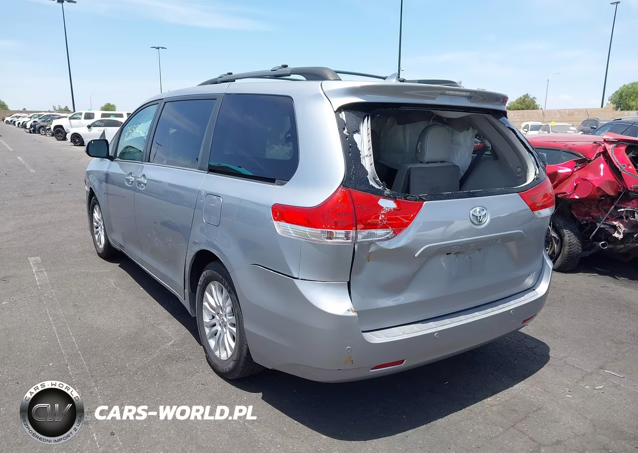 2013 Toyota Sienna Xle V6 8 Passenger VIN:5TDYK3DC3DS367013 - 3