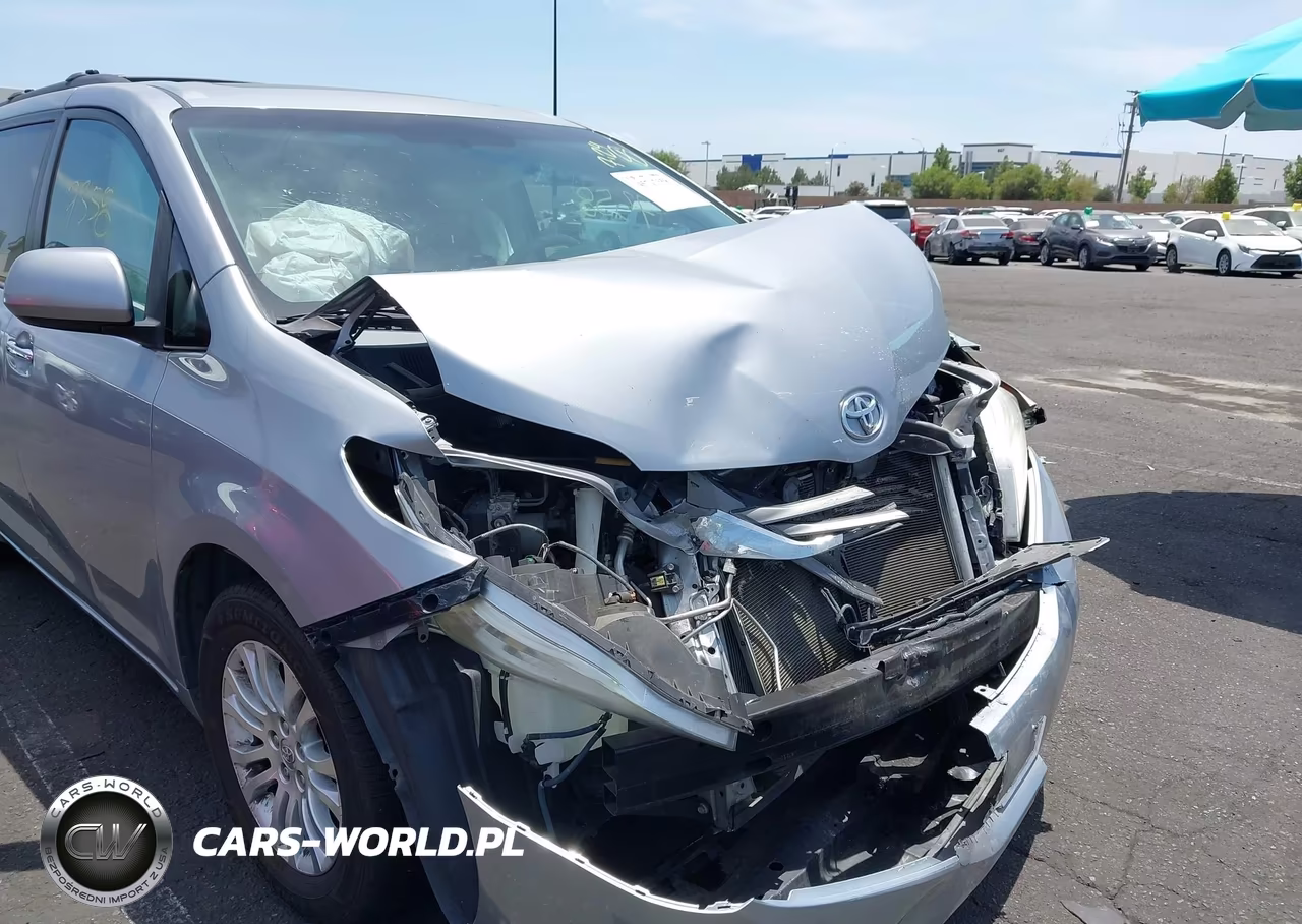 2013 Toyota Sienna Xle V6 8 Passenger VIN:5TDYK3DC3DS367013 - 6