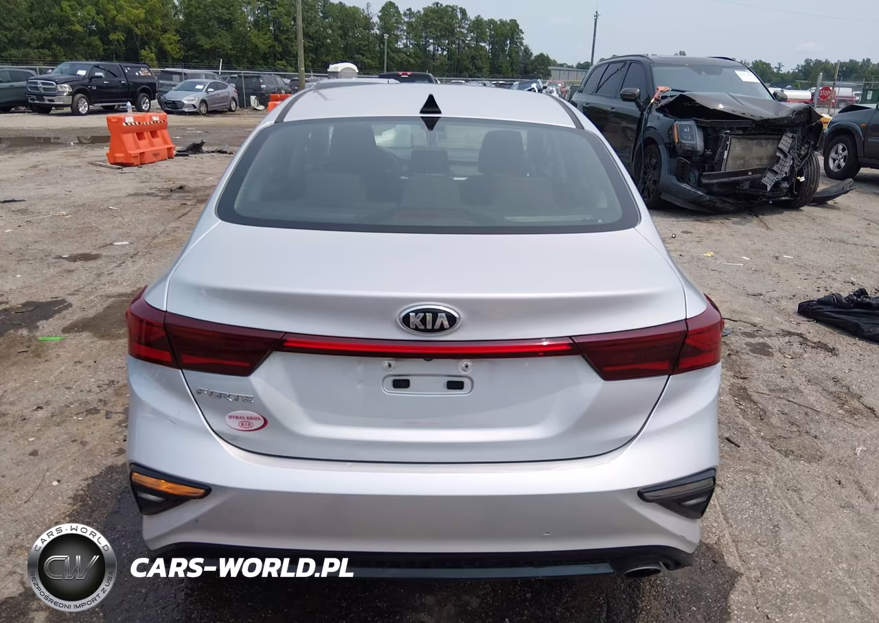 2021 Kia Forte Lxs VIN:3KPF24AD4ME369826 - 16