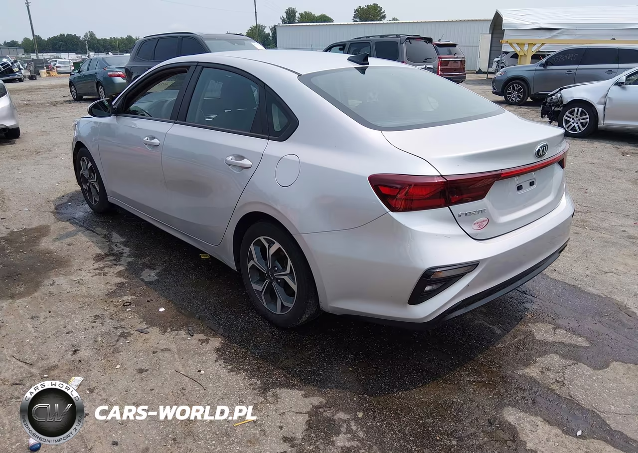 2021 Kia Forte Lxs VIN:3KPF24AD4ME369826 - 3