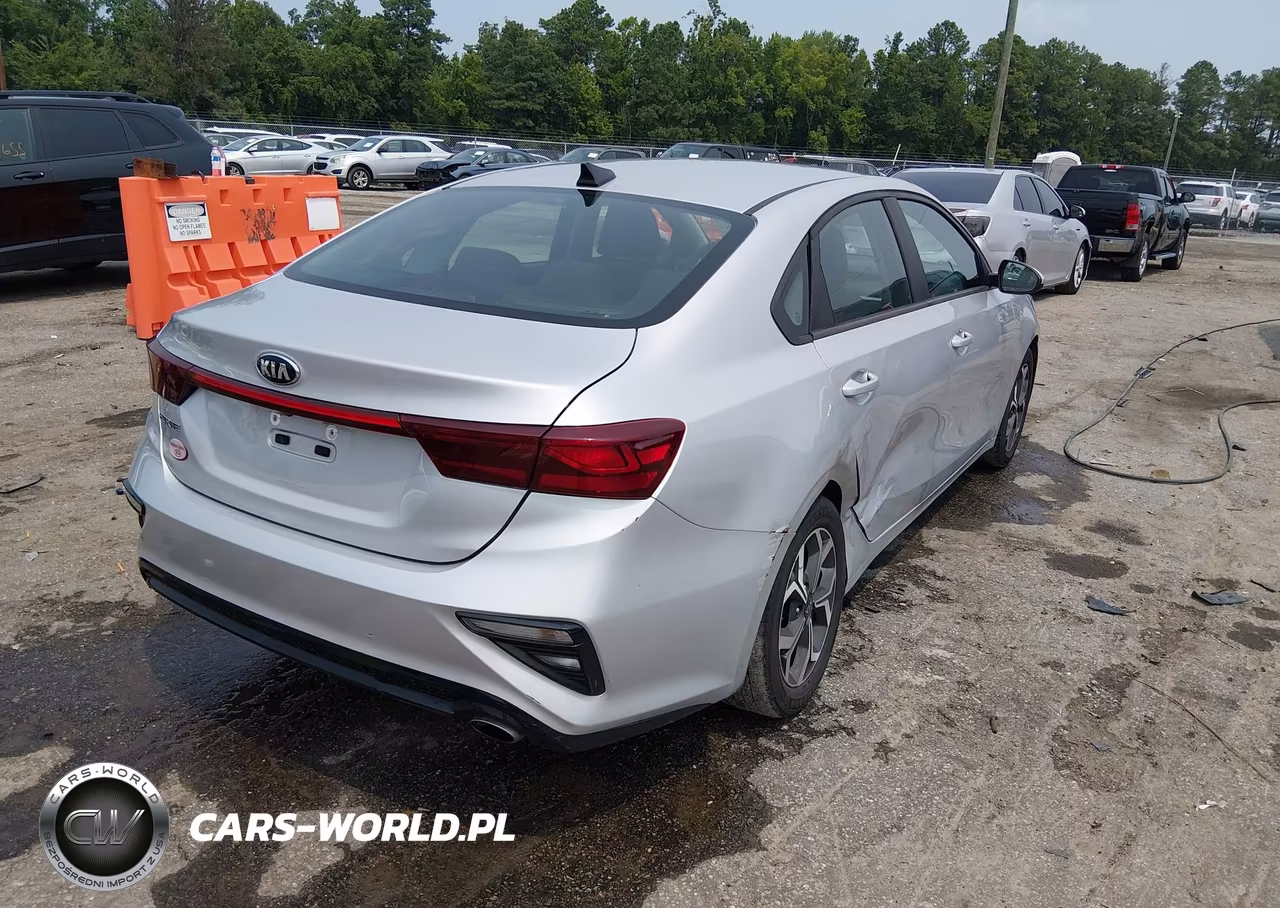 2021 Kia Forte Lxs VIN:3KPF24AD4ME369826 - 4