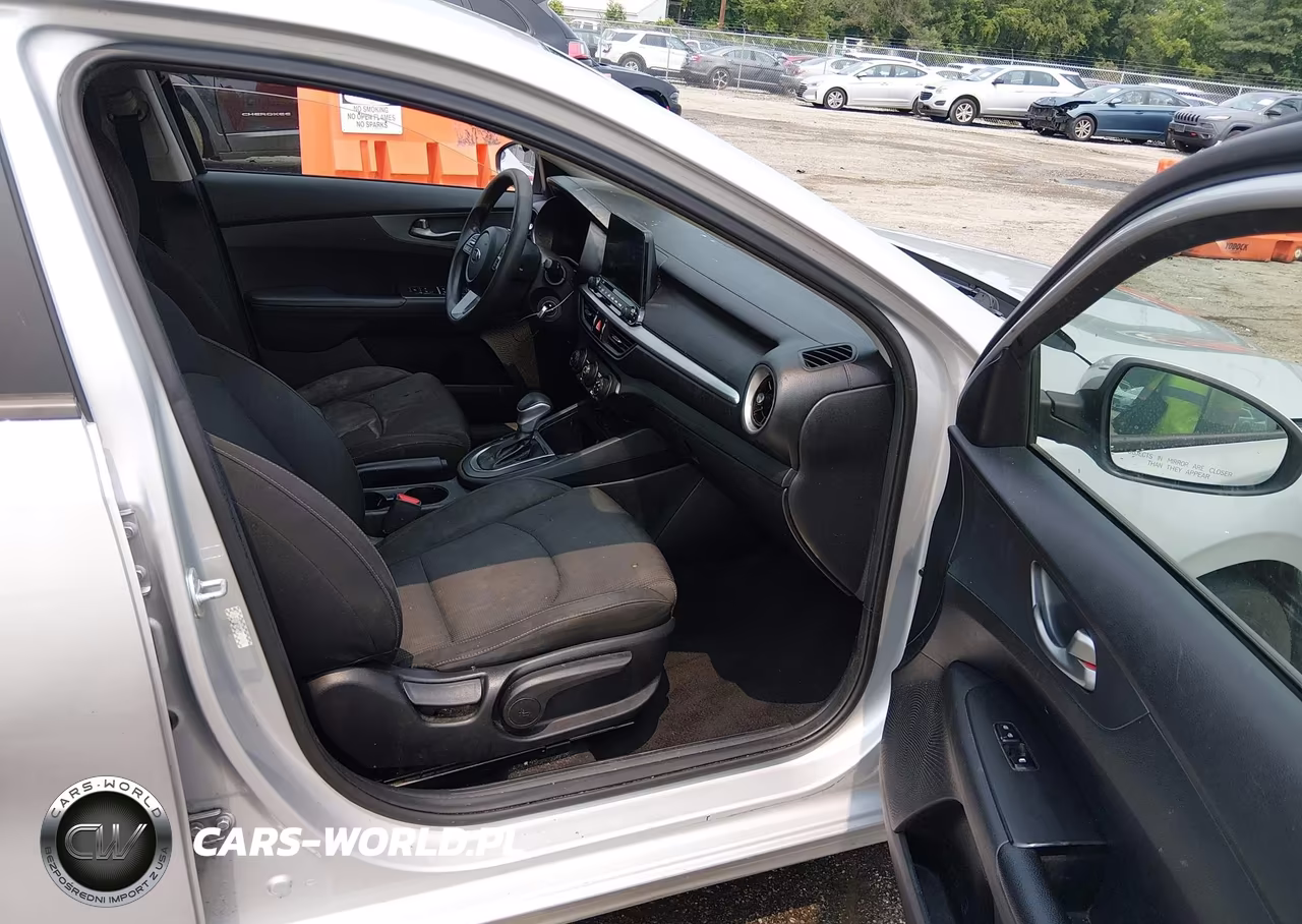 2021 Kia Forte Lxs VIN:3KPF24AD4ME369826 - 5