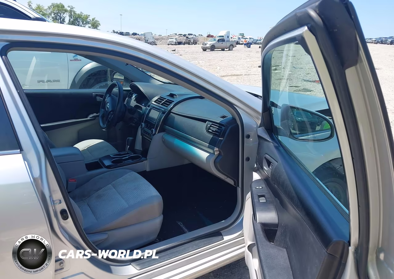 2014 Toyota Camry L VIN:4T4BF1FK5ER351574 - 5