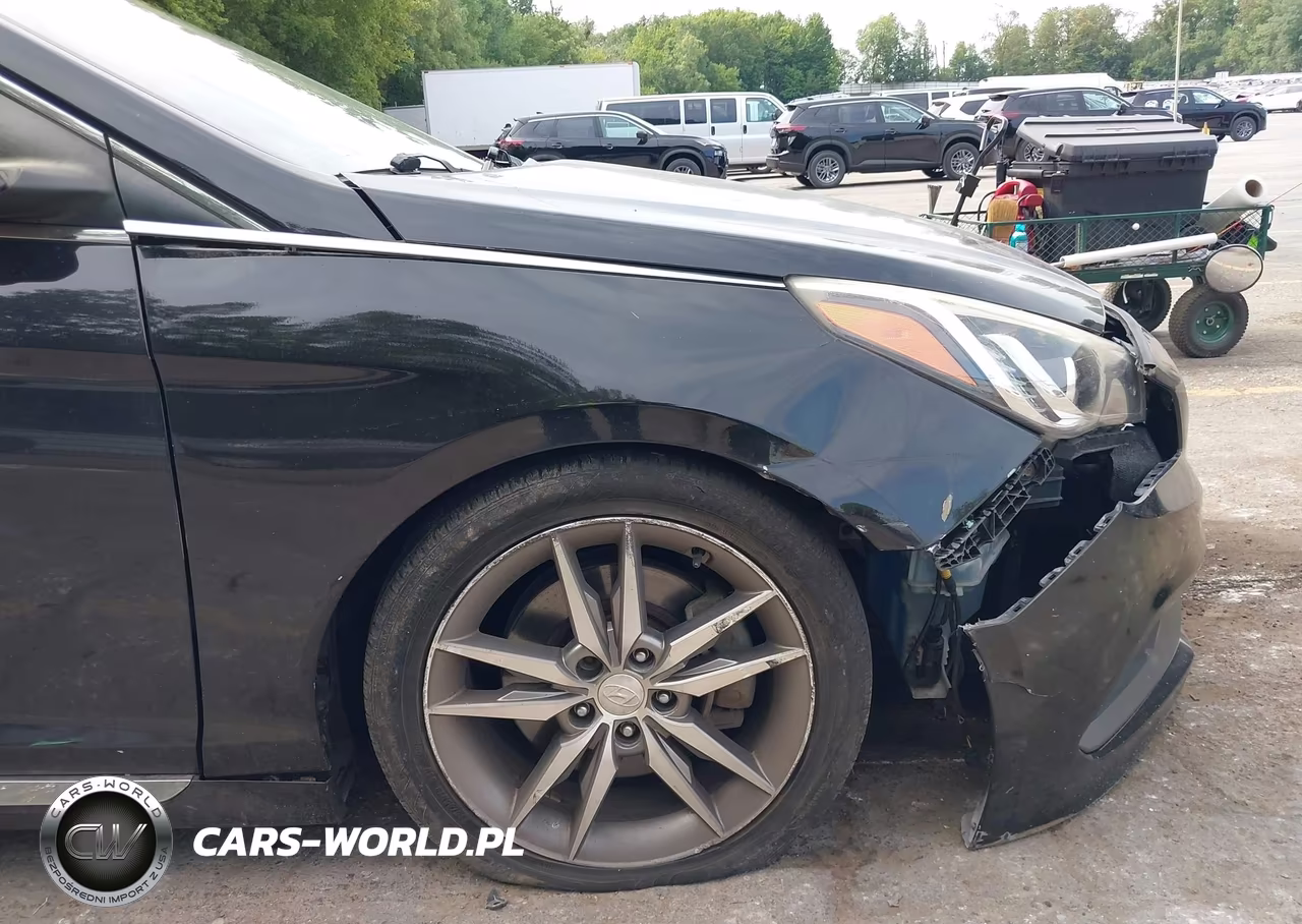 2015 Hyundai Sonata Sport 2.0T VIN:5NPE34AB1FH208484 - 12