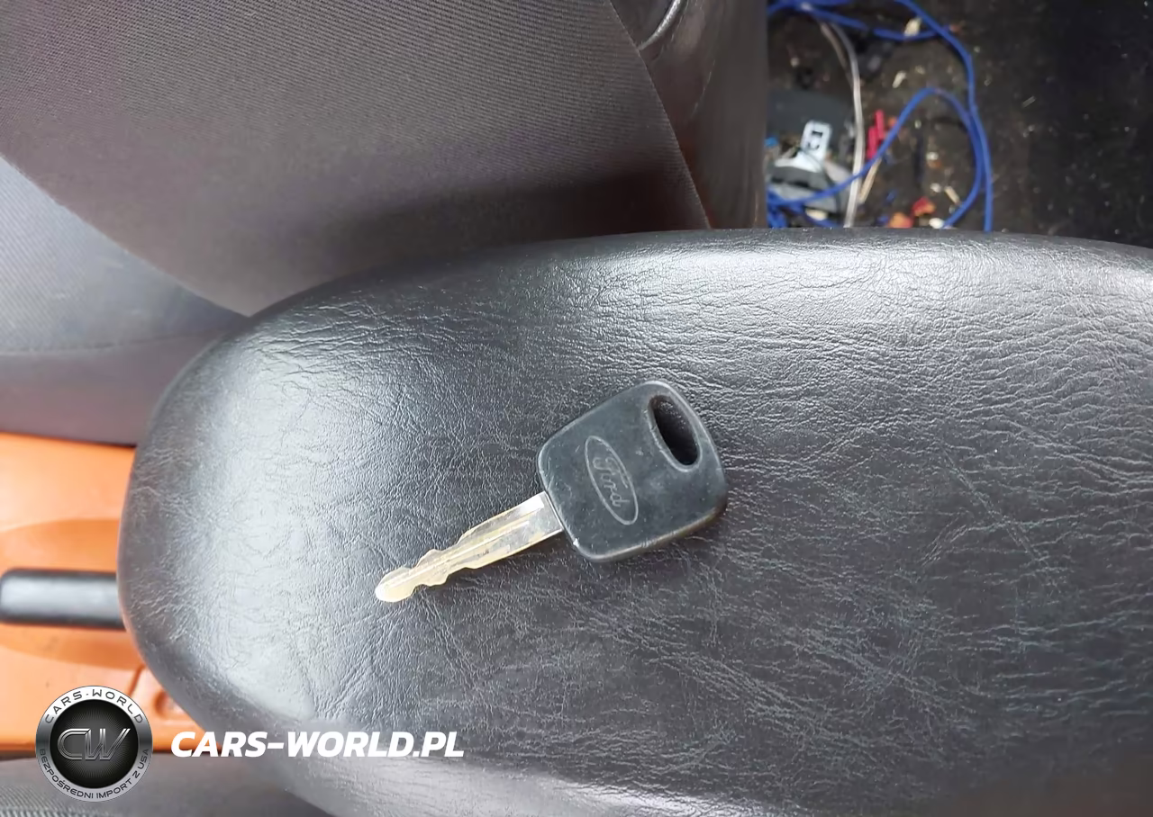 2005 Ford Focus Zx3 VIN:3FAFP31N45R121791 - 11