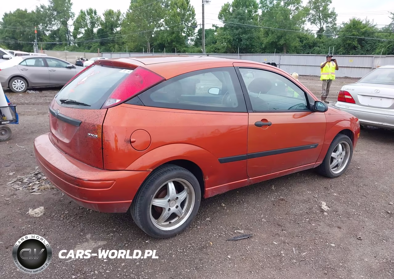 2005 Ford Focus Zx3 VIN:3FAFP31N45R121791 - 4