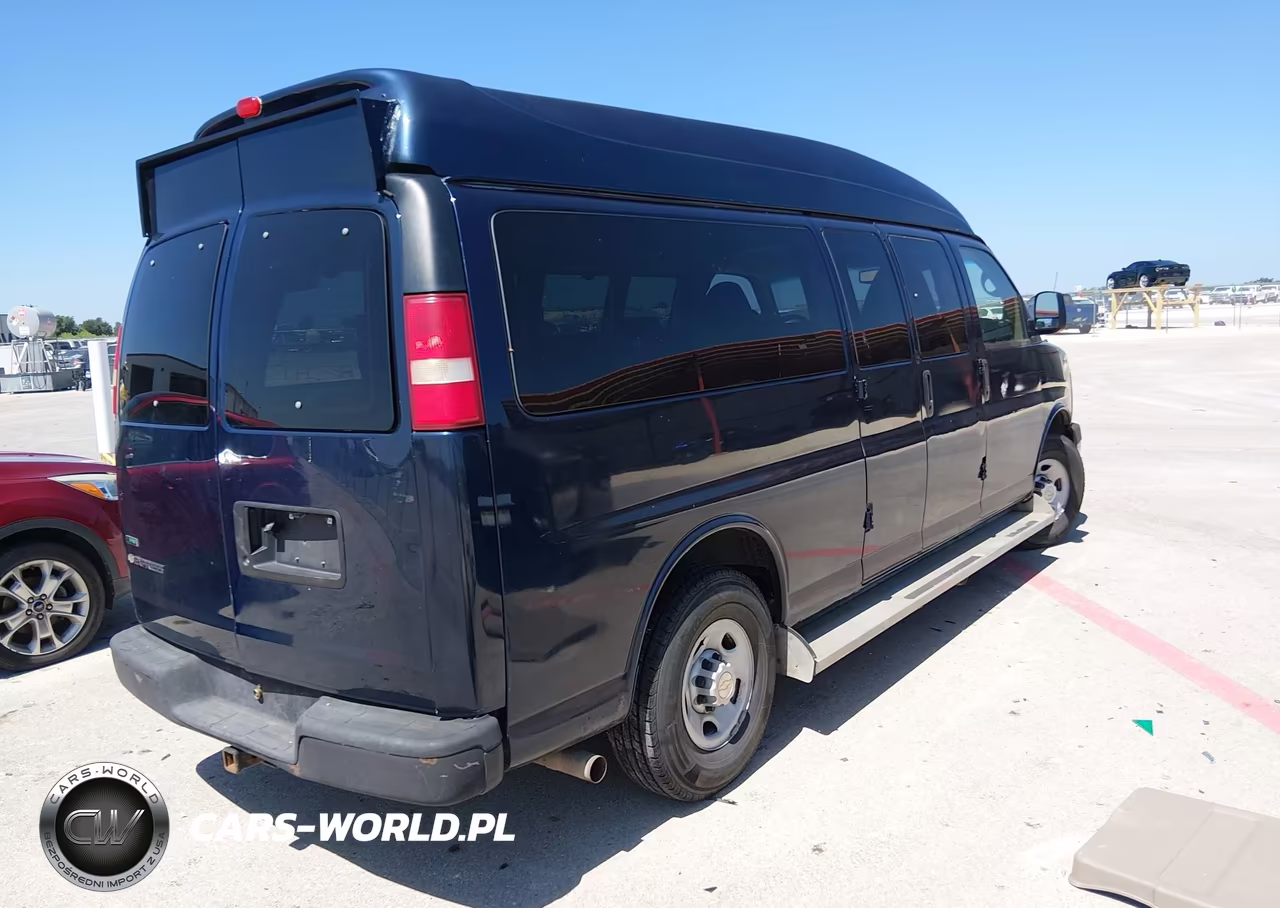 2010 Chevrolet Express 3500 Ls VIN:1GA2GZDG2A1111444 - 4