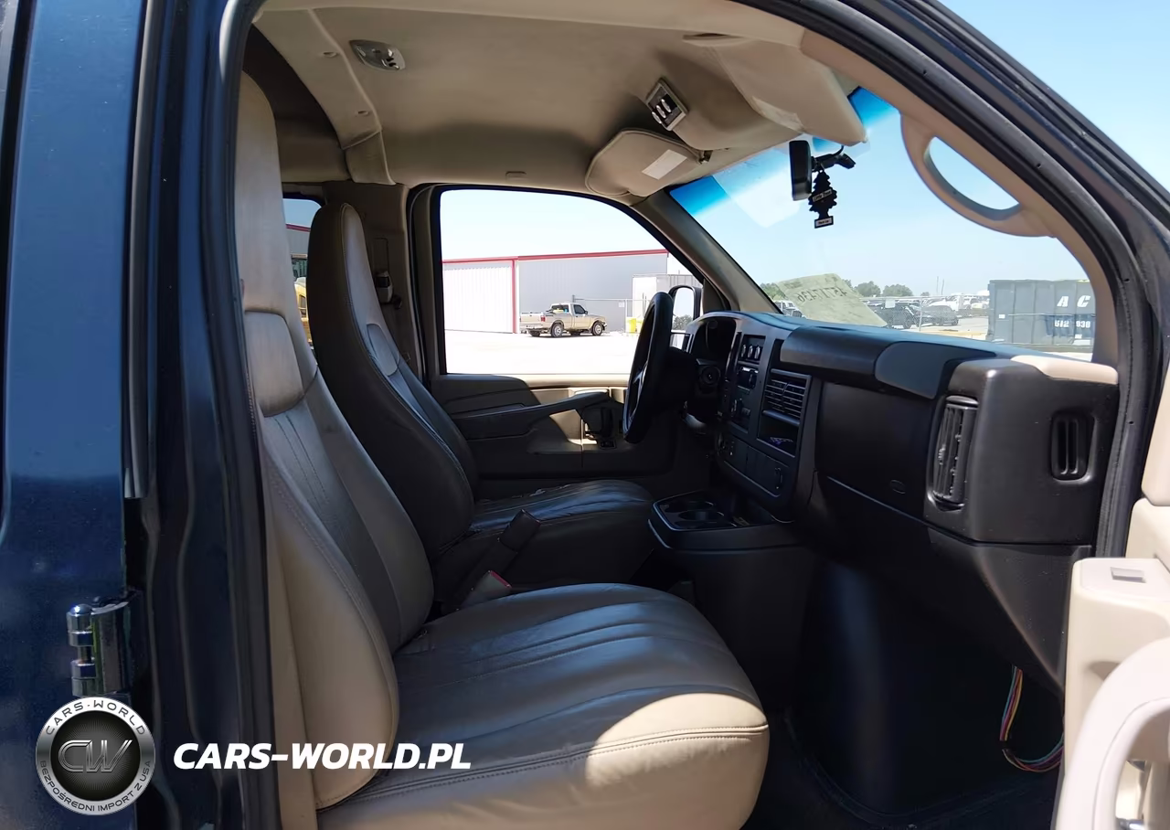 2010 Chevrolet Express 3500 Ls VIN:1GA2GZDG2A1111444 - 5