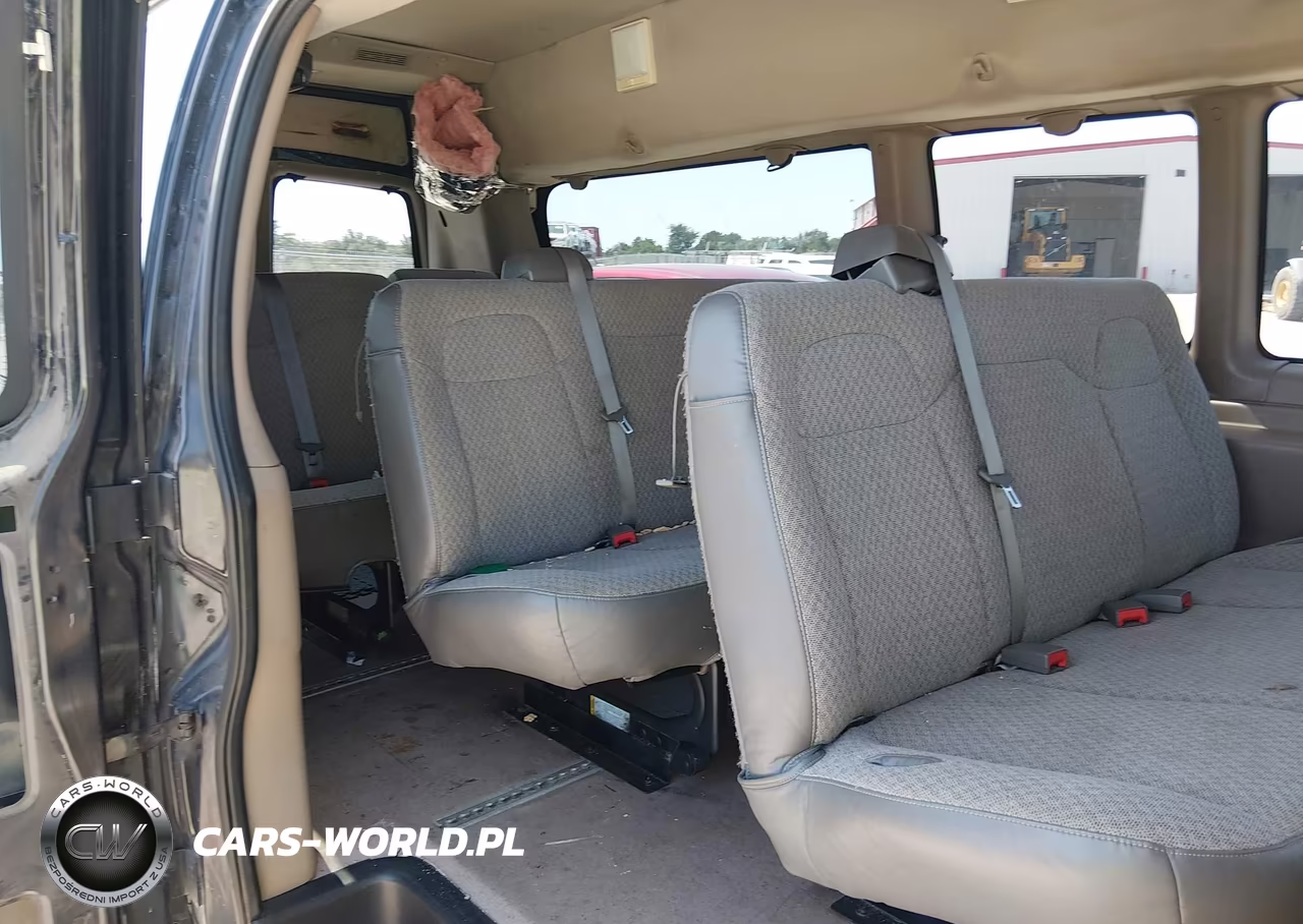 2010 Chevrolet Express 3500 Ls VIN:1GA2GZDG2A1111444 - 8