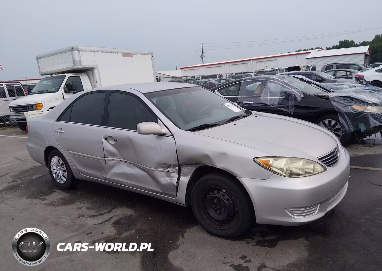 2005 Toyota Camry Le