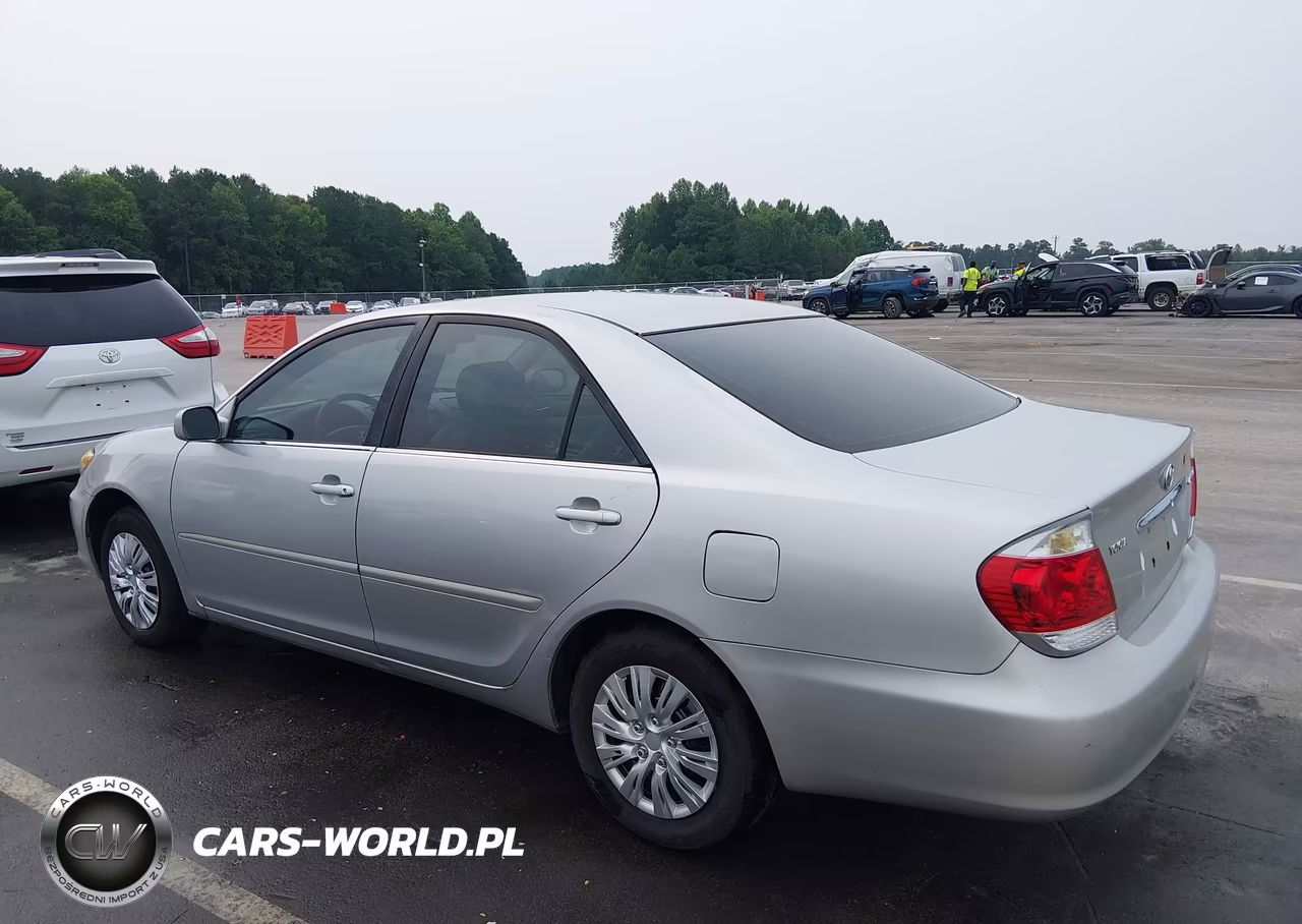 2005 Toyota Camry Le VIN:4T1BE30KX5U091738 - 3