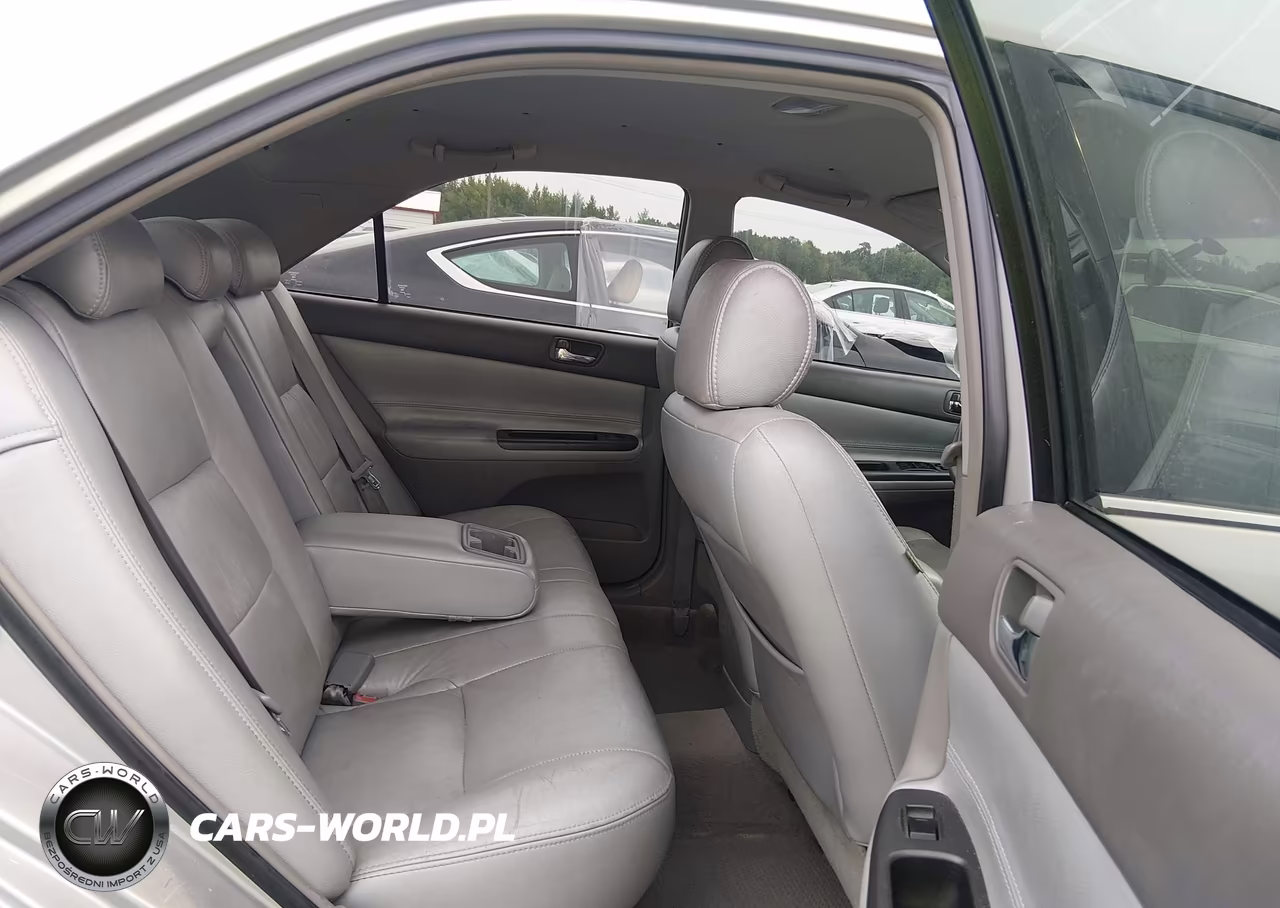 2005 Toyota Camry Le VIN:4T1BE30KX5U091738 - 8