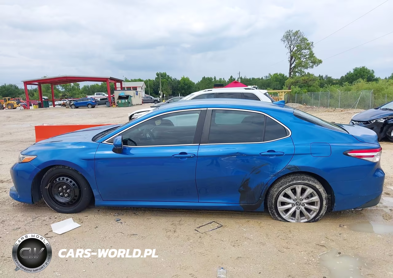 2019 Toyota Camry Le VIN:4T1B11HK4KU175716 - 14
