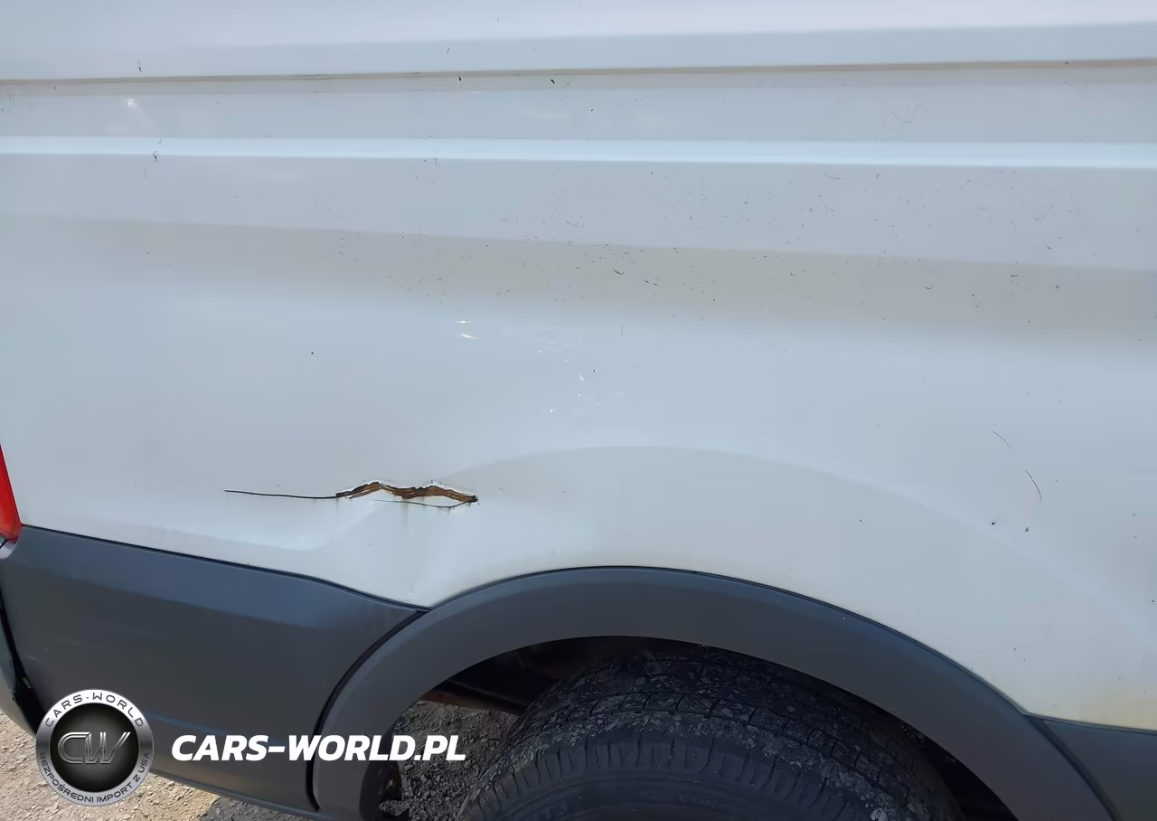 2015 Ford Transit-250 VIN:1FTNR1ZM9FKA60623 - 18