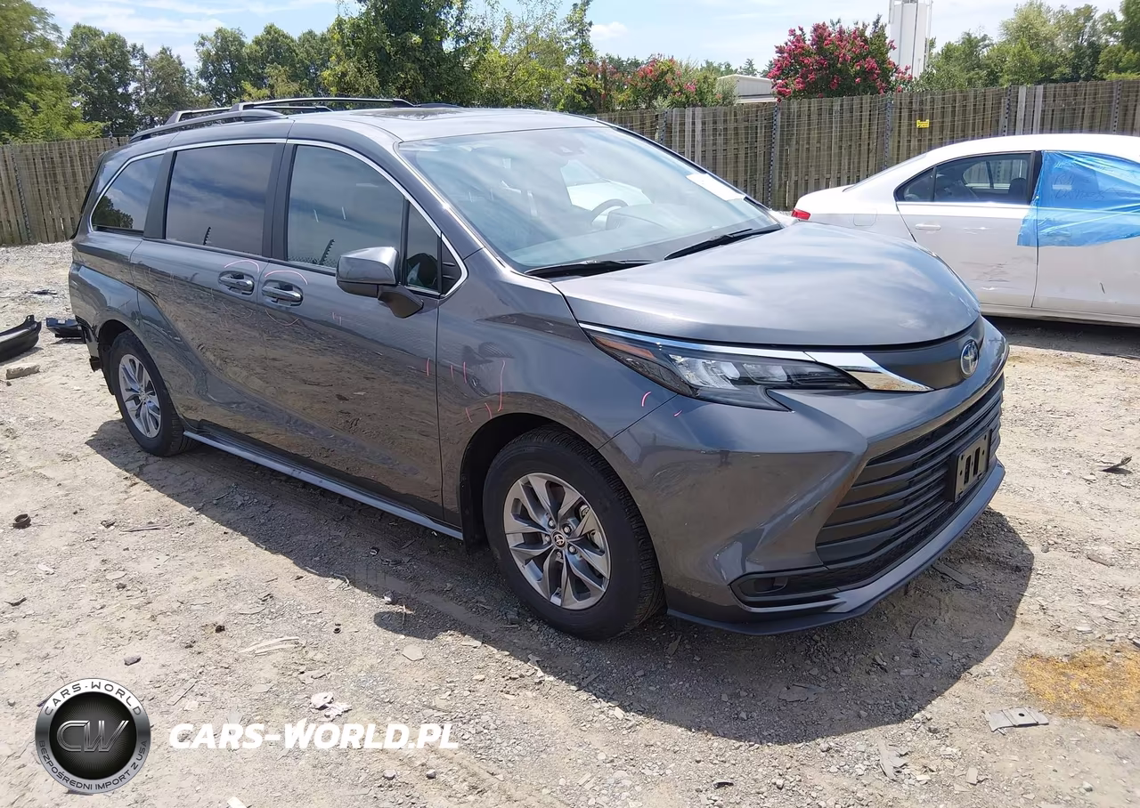 2025 Toyota Sienna Le – zdjęcie 1 z 17