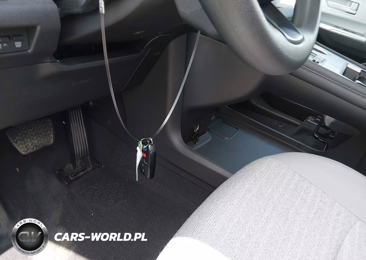 2025 Toyota Sienna Le VIN:5TDBRKEC0SS238508 - 11