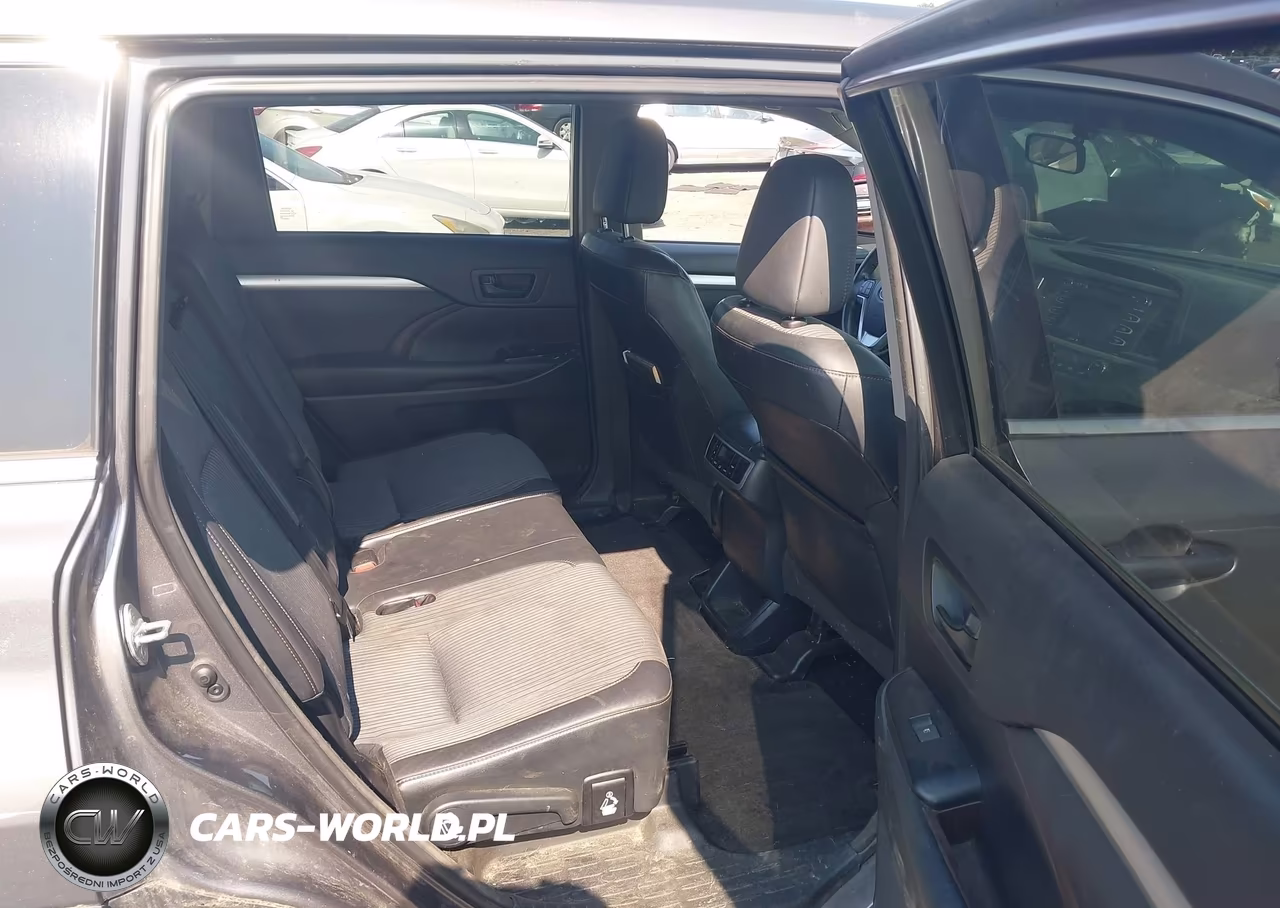 2015 Toyota Highlander Le Plus V6 VIN:5TDBKRFH5FS084276 - 8