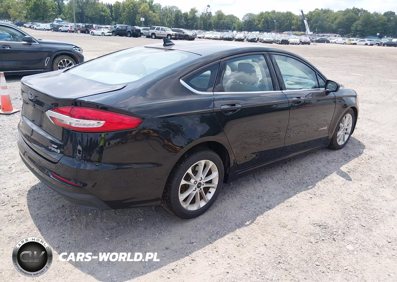 2019 Ford Fusion Hybrid Se VIN:3FA6P0LU4KR125872 - 4
