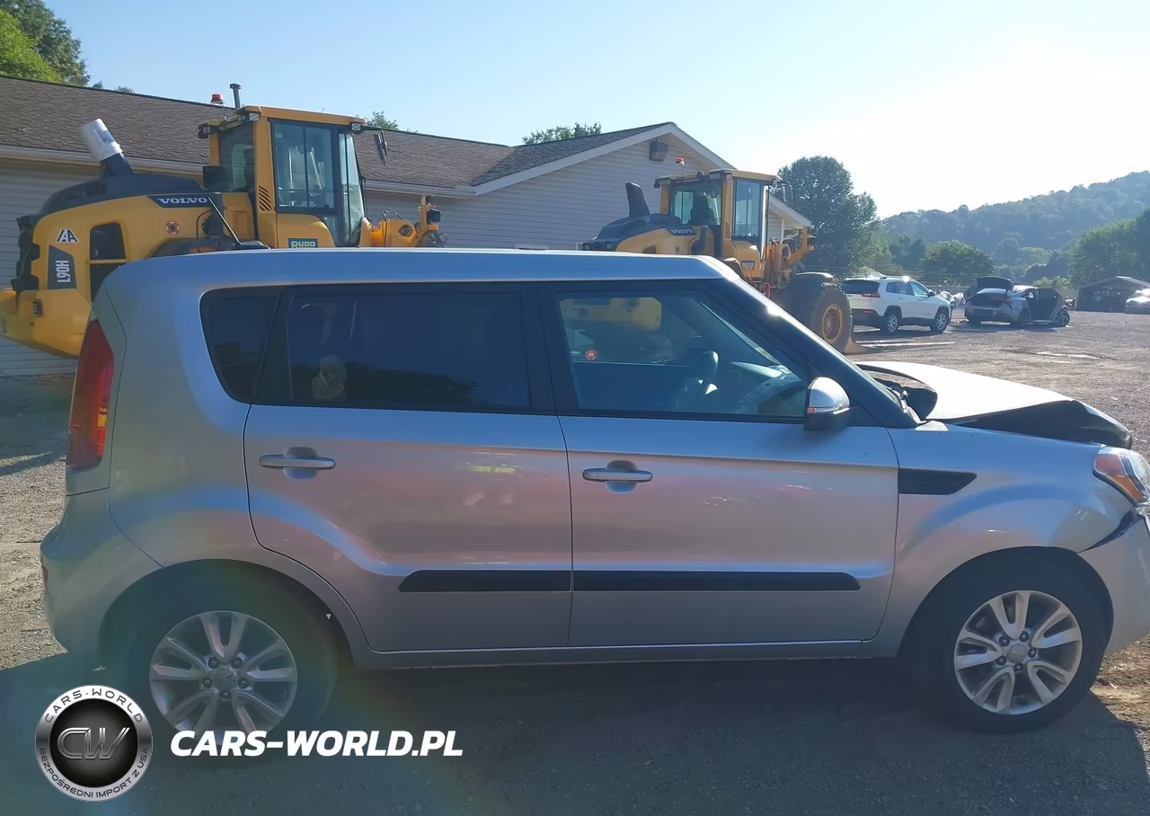 2012 Kia Soul + VIN:KNDJT2A64C7379882 - 13