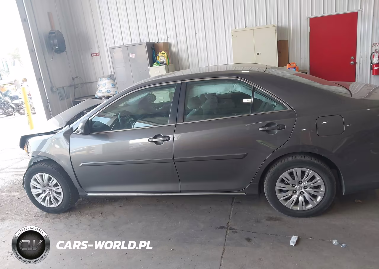 2014 Toyota Camry Le VIN:4T4BF1FK8ER342092 - 15