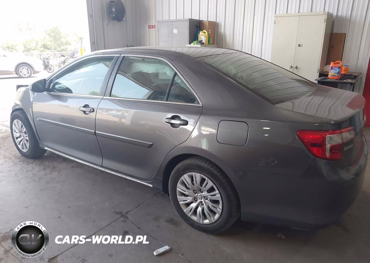 2014 Toyota Camry Le VIN:4T4BF1FK8ER342092 - 3