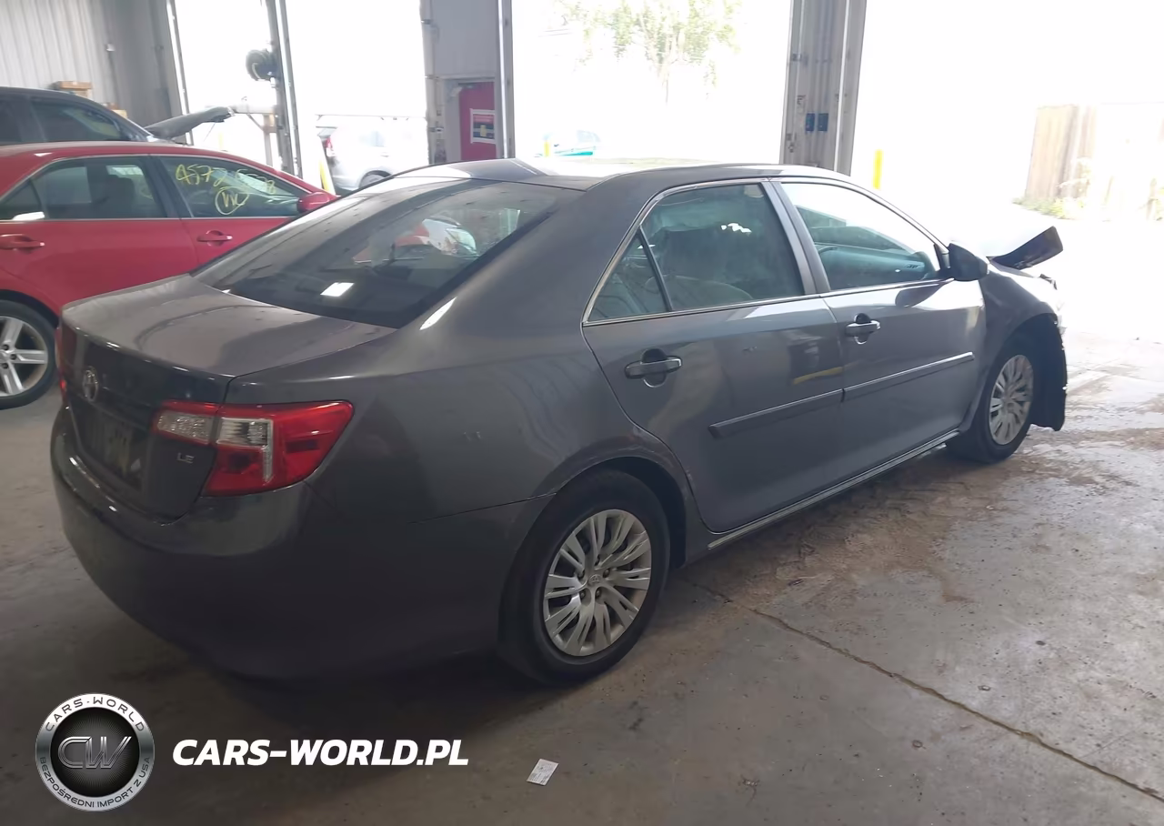 2014 Toyota Camry Le VIN:4T4BF1FK8ER342092 - 4