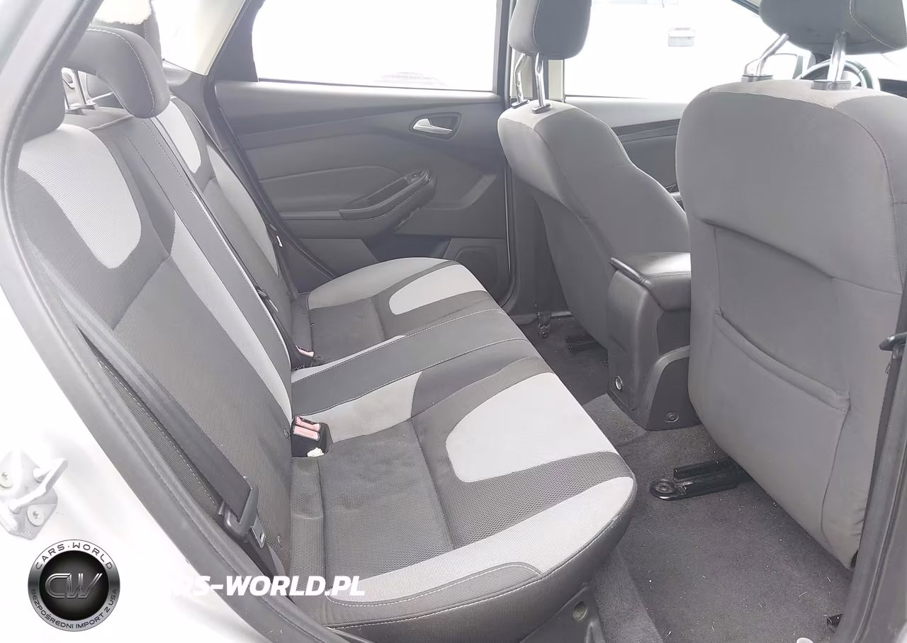 2012 Ford Focus Se VIN:1FAHP3F27CL204957 - 8
