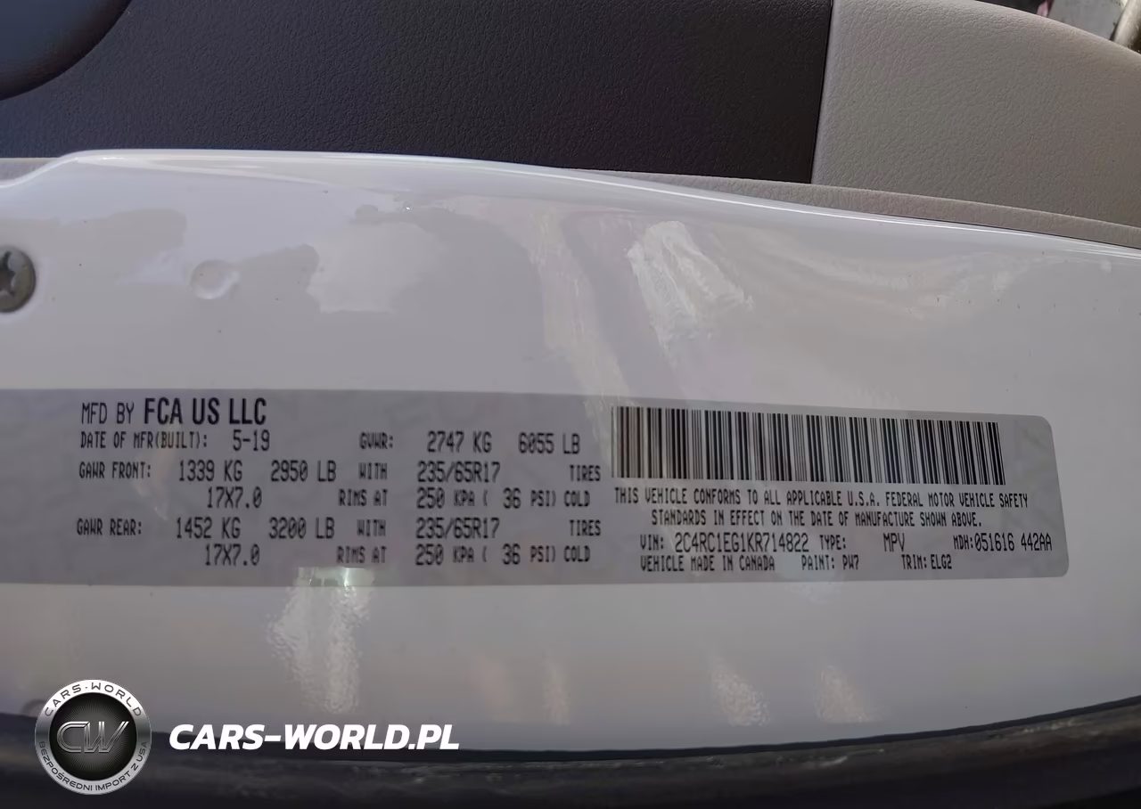 2019 Chrysler Pacifica Touring L Plus VIN:2C4RC1EG1KR714822 - 18