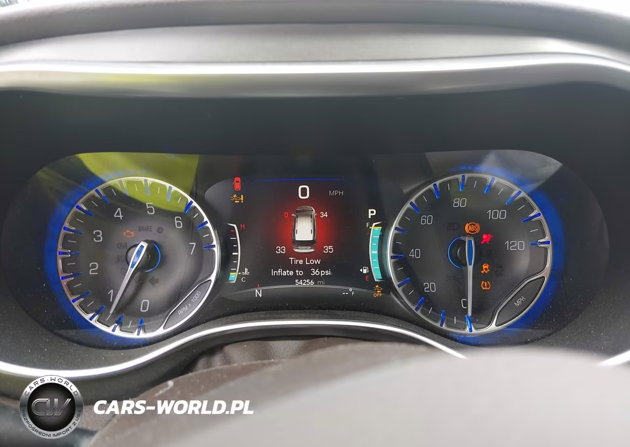 2019 Chrysler Pacifica Touring L Plus VIN:2C4RC1EG1KR714822 - 7