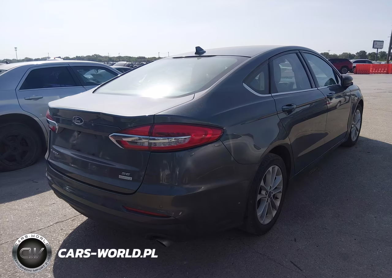 2019 Ford Fusion Se VIN:3FA6P0HD9KR103407 - 4