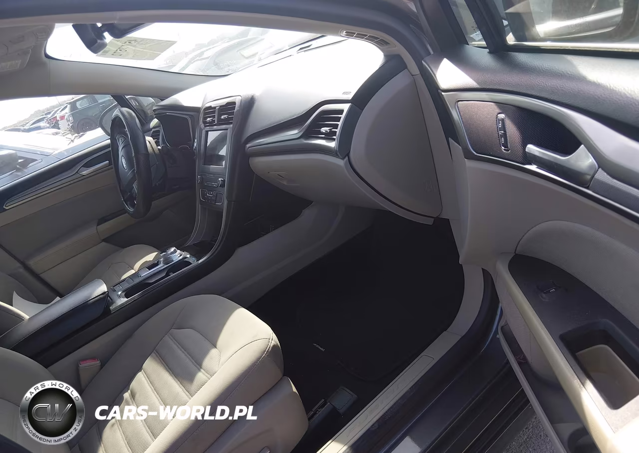 2019 Ford Fusion Se VIN:3FA6P0HD9KR103407 - 5