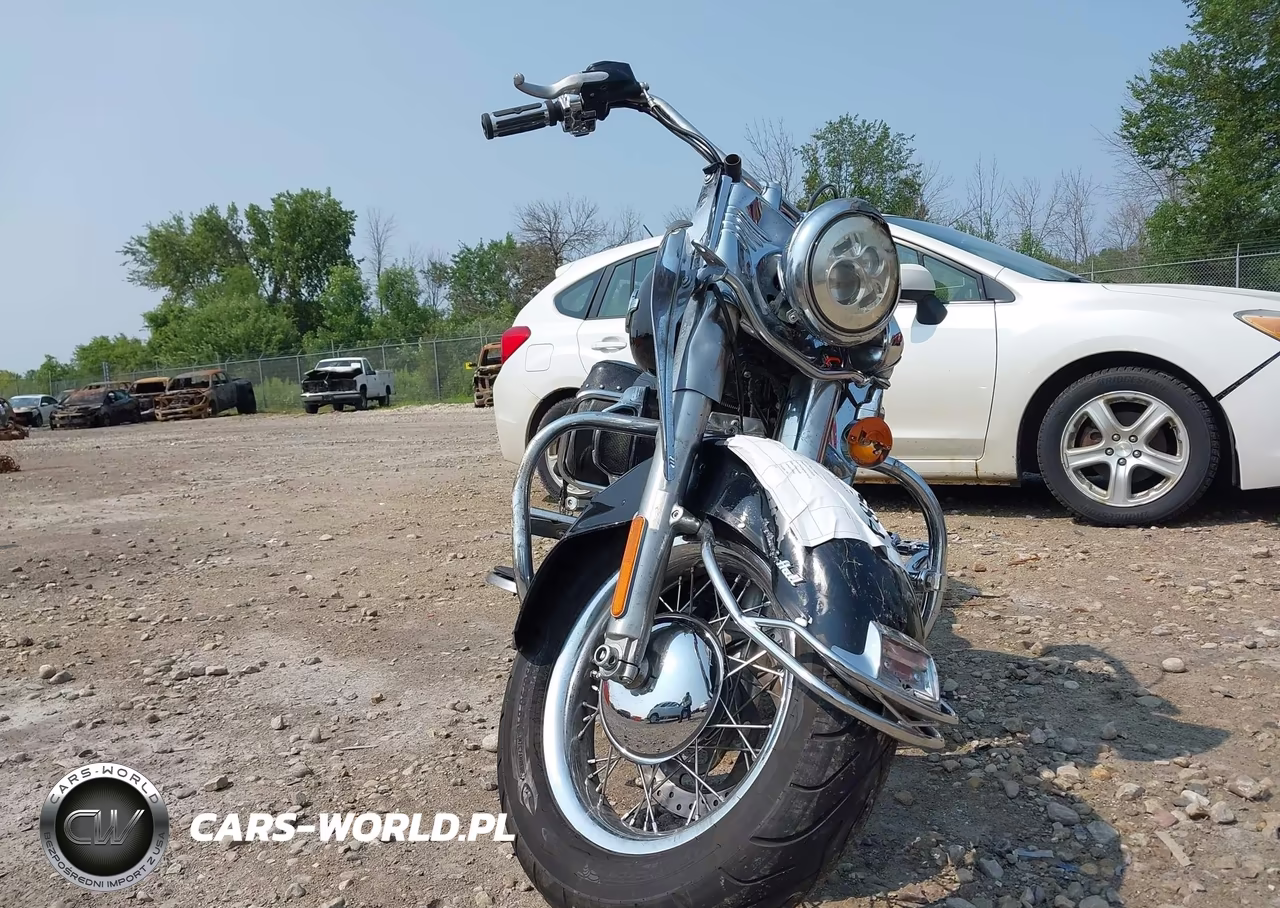 2016 Harley-Davidson Flstc Heritage Softail Classic VIN:1HD1BWV15GB028246 - 5