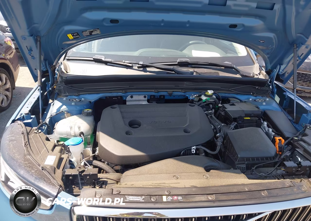 2025 Volvo Xc40 B5 Plus Bright Theme VIN:YV4L12UE7S2587541 - 10